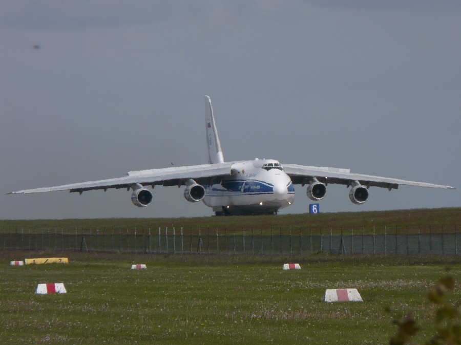Antonov 124-100