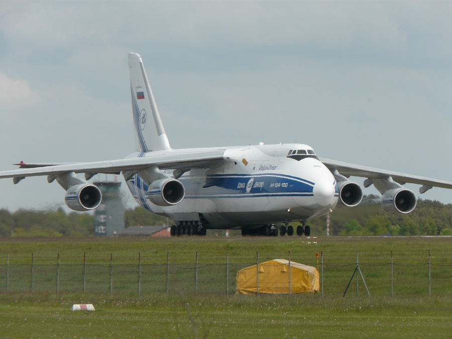 Antonov 124-100