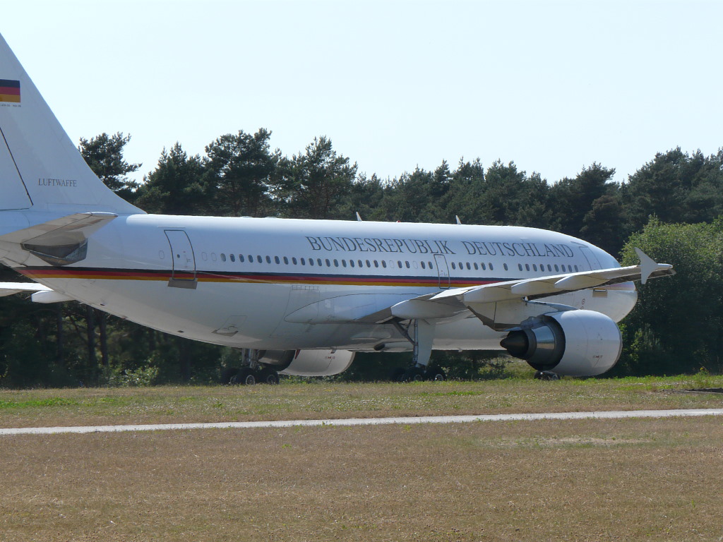 A310-304 MSN 498 10+21 "Konrad Adenauer"