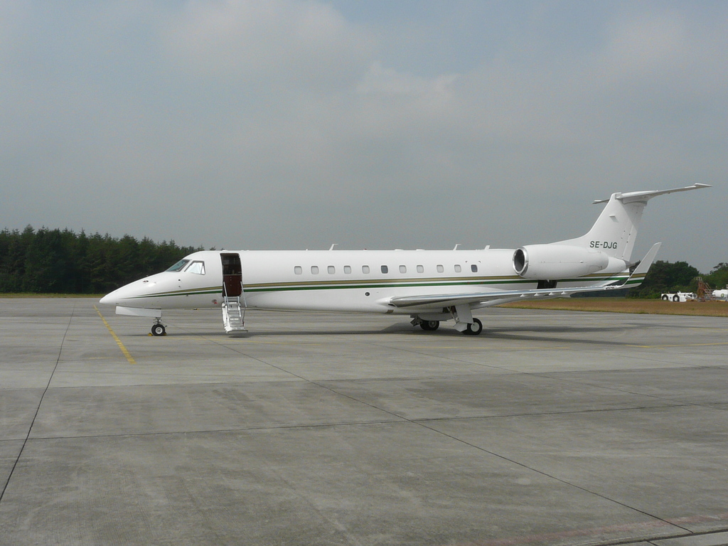 Nordholz Zivilflugplatz EMB-135 BJ Legacy 600 SE-DJG
